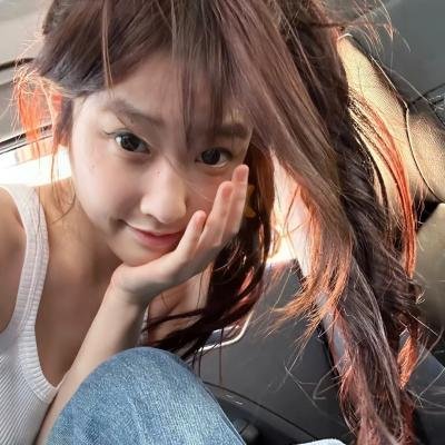 谁看见了孔雀在跳舞？海报